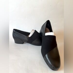 Clarks Collection Womans Black Leather Juliet Gem Slip On Shoes Size 10 Wide